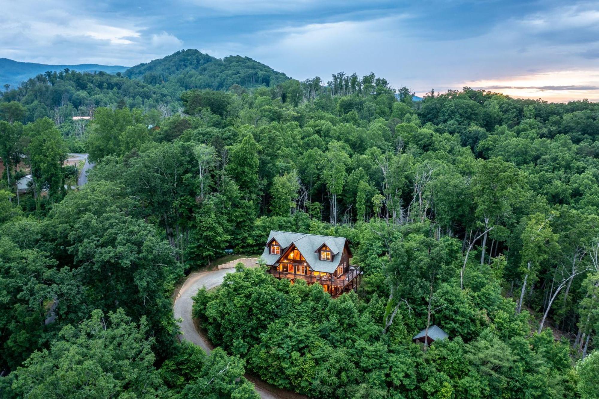 The Solstice - Amenities Galore Mountain Retreat Gatlinburg Zewnętrze zdjęcie